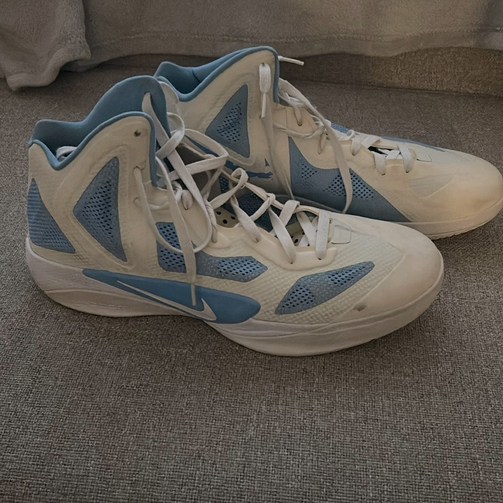 S15 nike basketball shoes